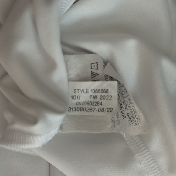 Under Armour Shirt Womens XS White Shooting Shirt‎ Casual Basketball Athleisure - Picture 8 of 9